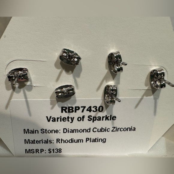 BP April 2024 earrings - Picture 2 of 3